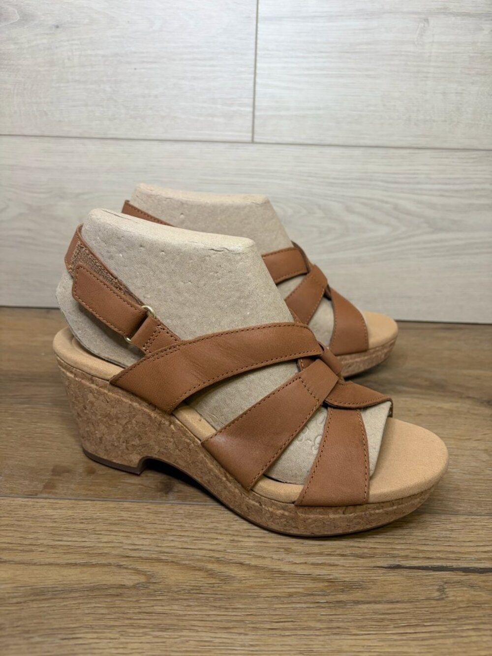 Clarks Collection Giselle Beach Wedge Sandals Tan Leather Cork Platform 8W NWT